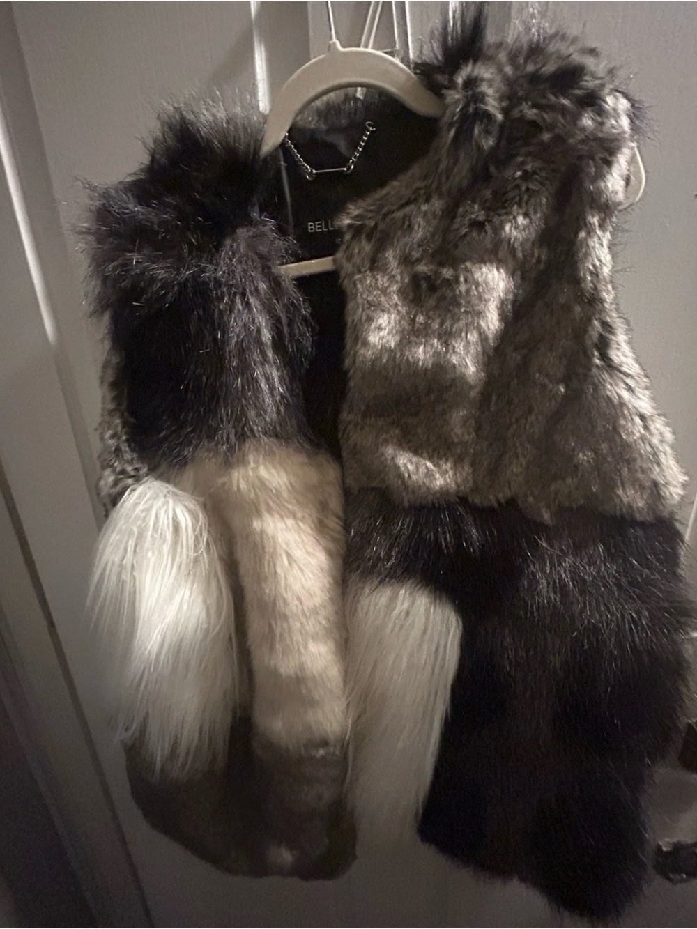 New Bellivera Faux Fur Black Vest Bougie Fun Cozy Warm